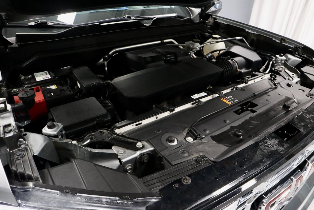 Used 2023 GMC Canyon Denali image 16