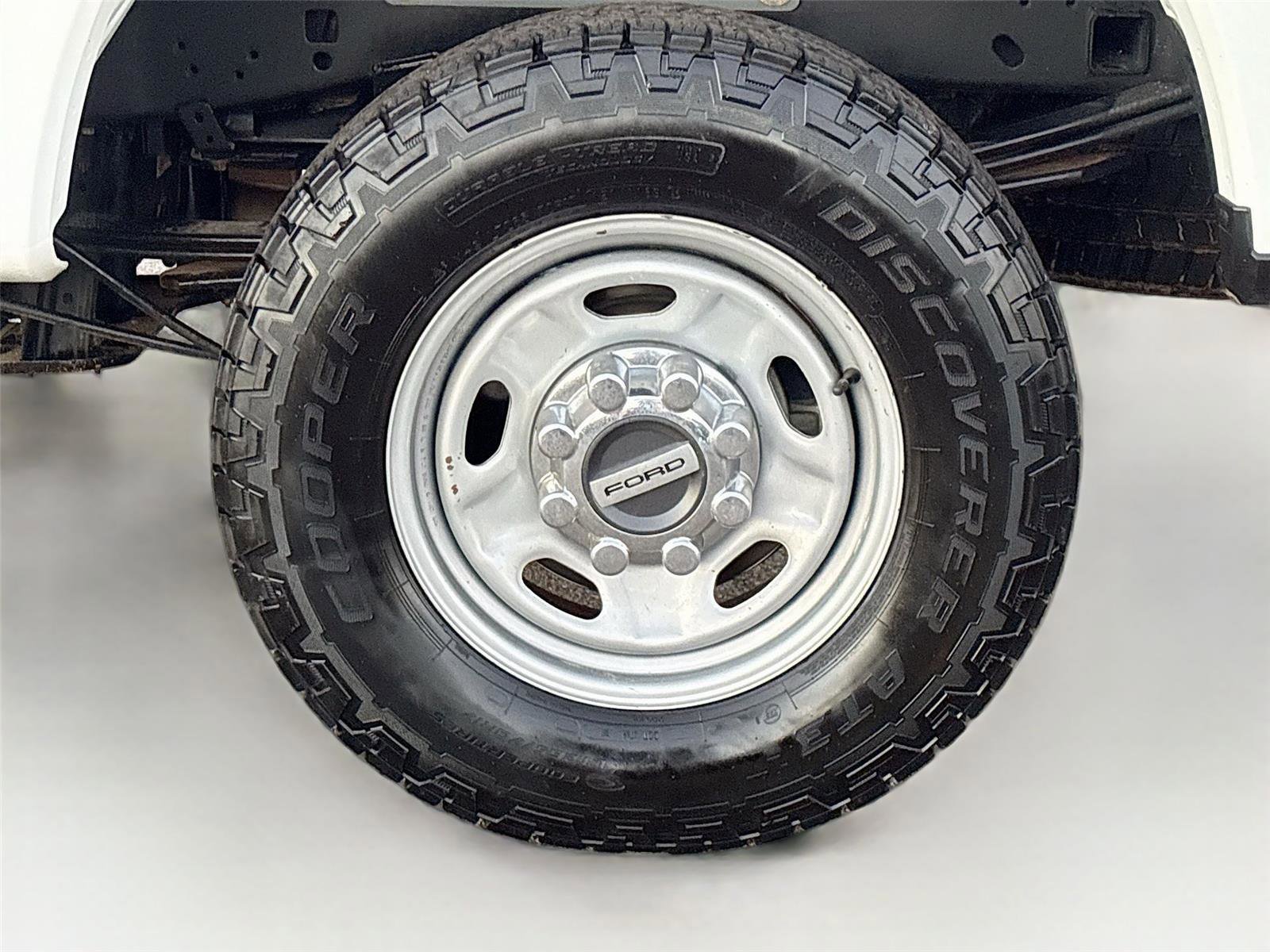 Used 2022 Ford F250 XL w/ Power Equipment Group image 30