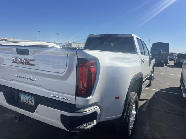 Used 2022 GMC Sierra 3500 Denali w/ Denali Ultimate Package image 4