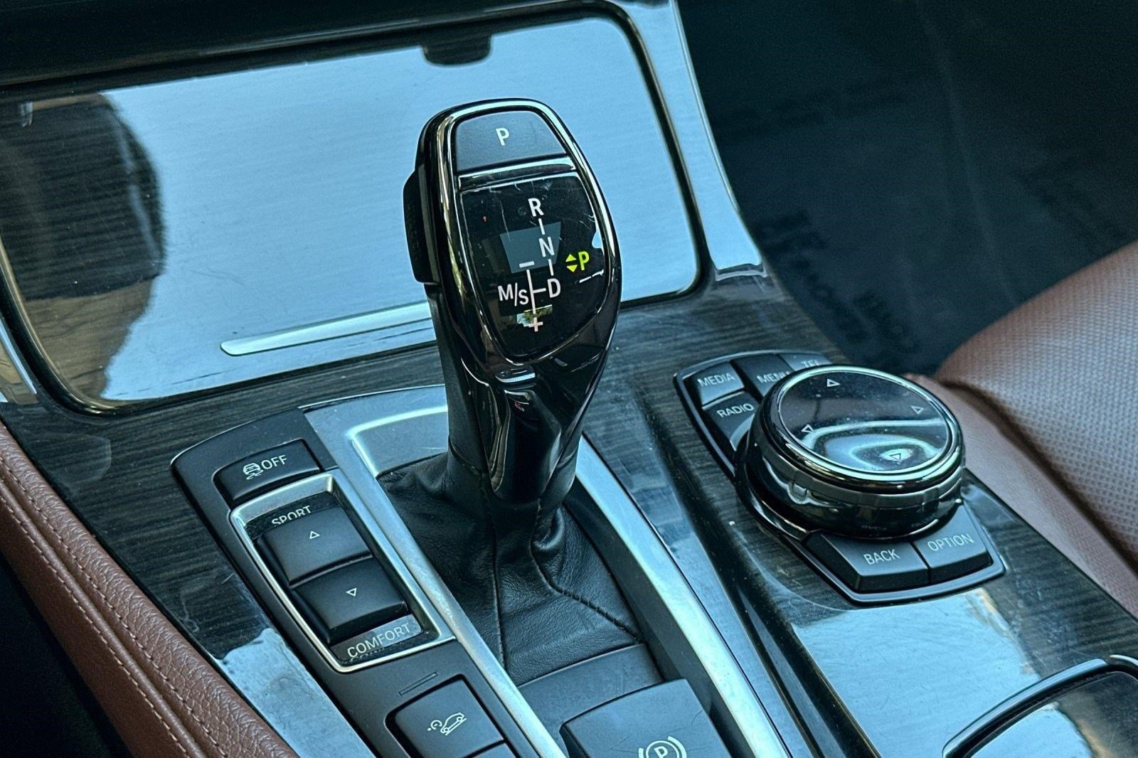 Used 2015 BMW 550i xDrive Sedan AWD/4WD image 17