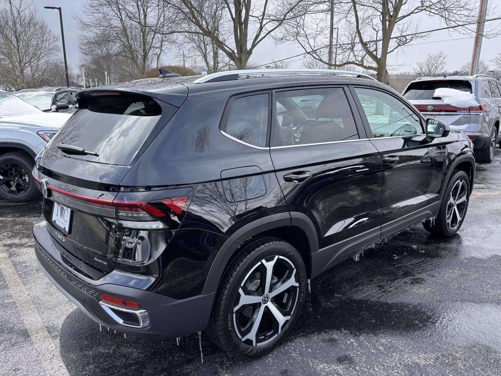 New 2026 Volkswagen Taos SEL AWD/4WD image 5