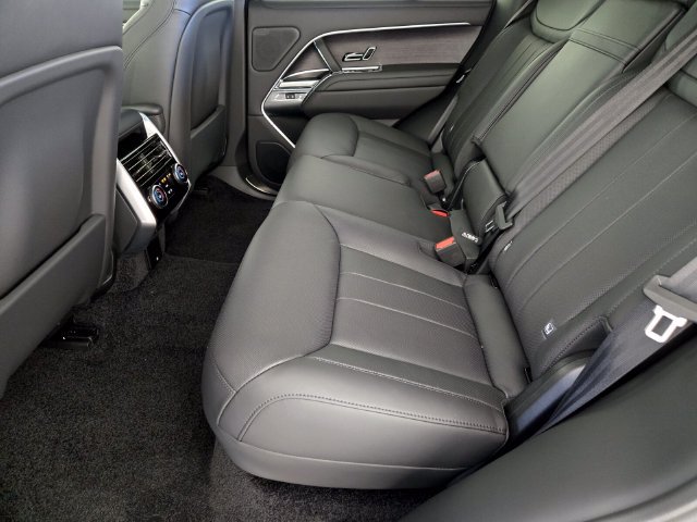 New 2026 Land Rover Range Rover SE AWD/4WD image 5