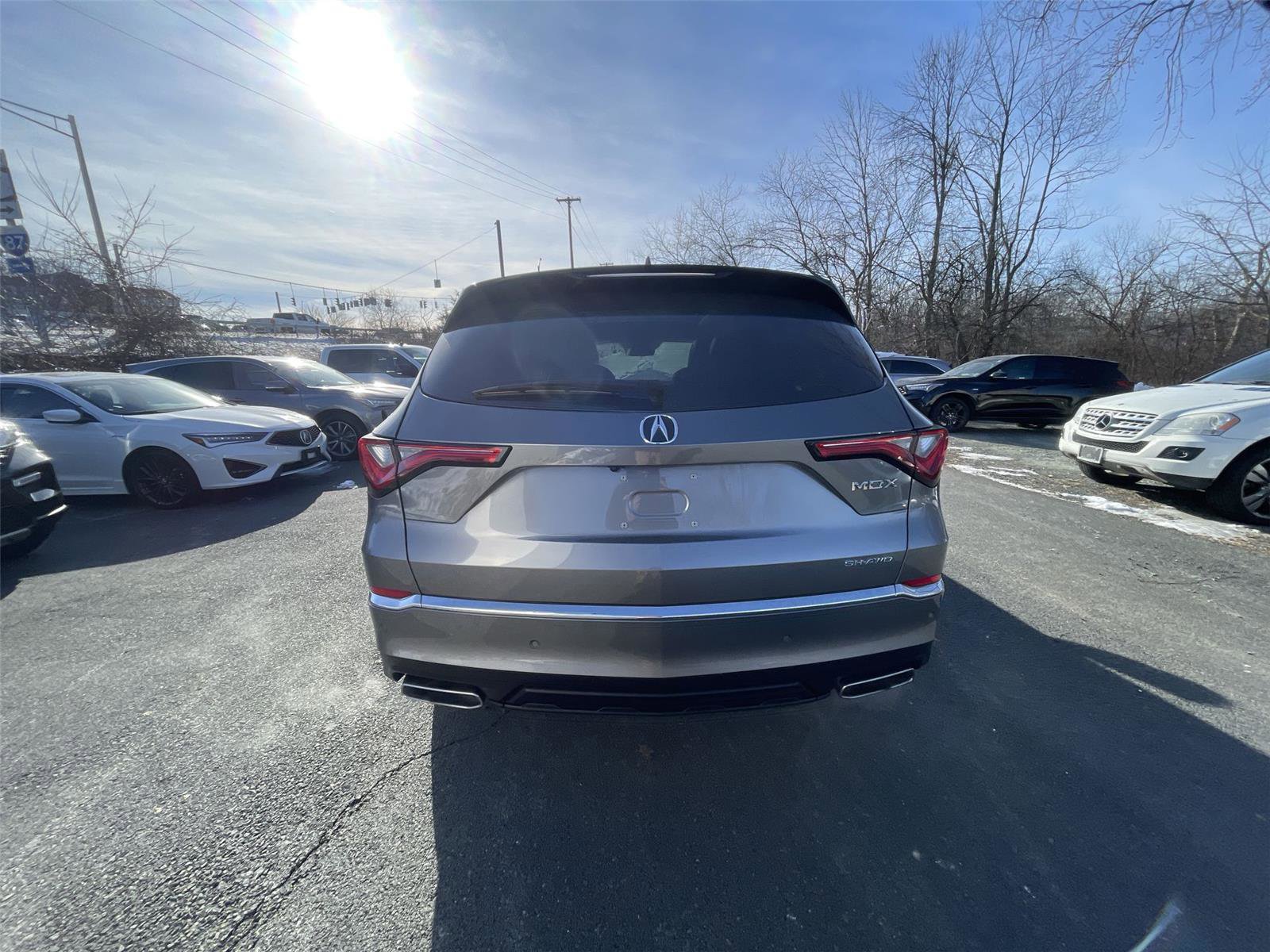 Used 2023 Acura MDX SH-AWD w/ Technology Package image 34
