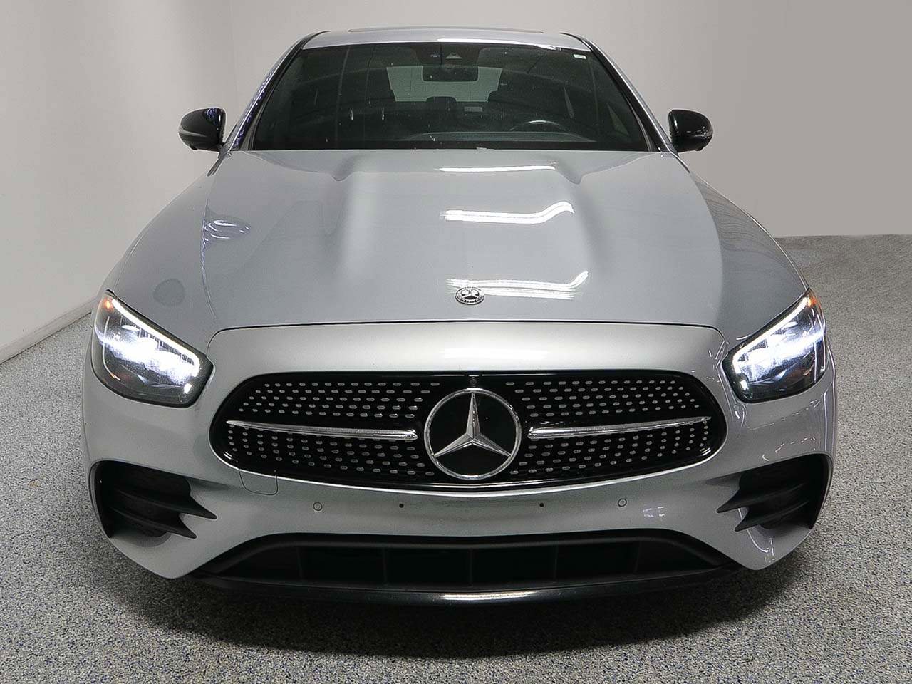 Used 2021 Mercedes-Benz E 350 Sedan image 2