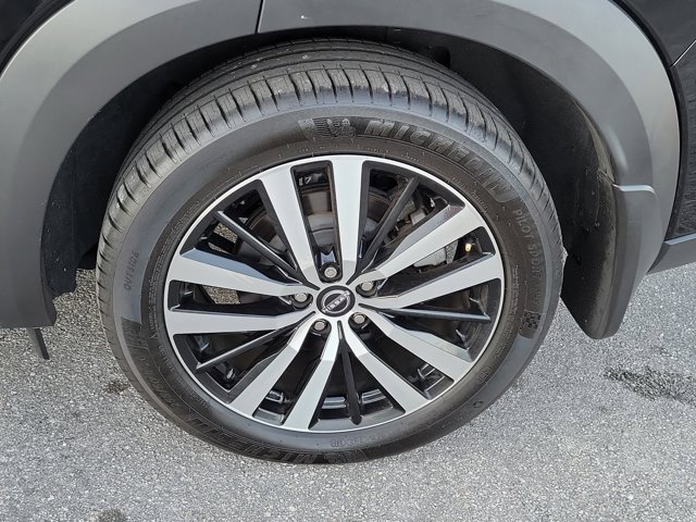 Used 2023 Nissan Pathfinder Platinum image 7