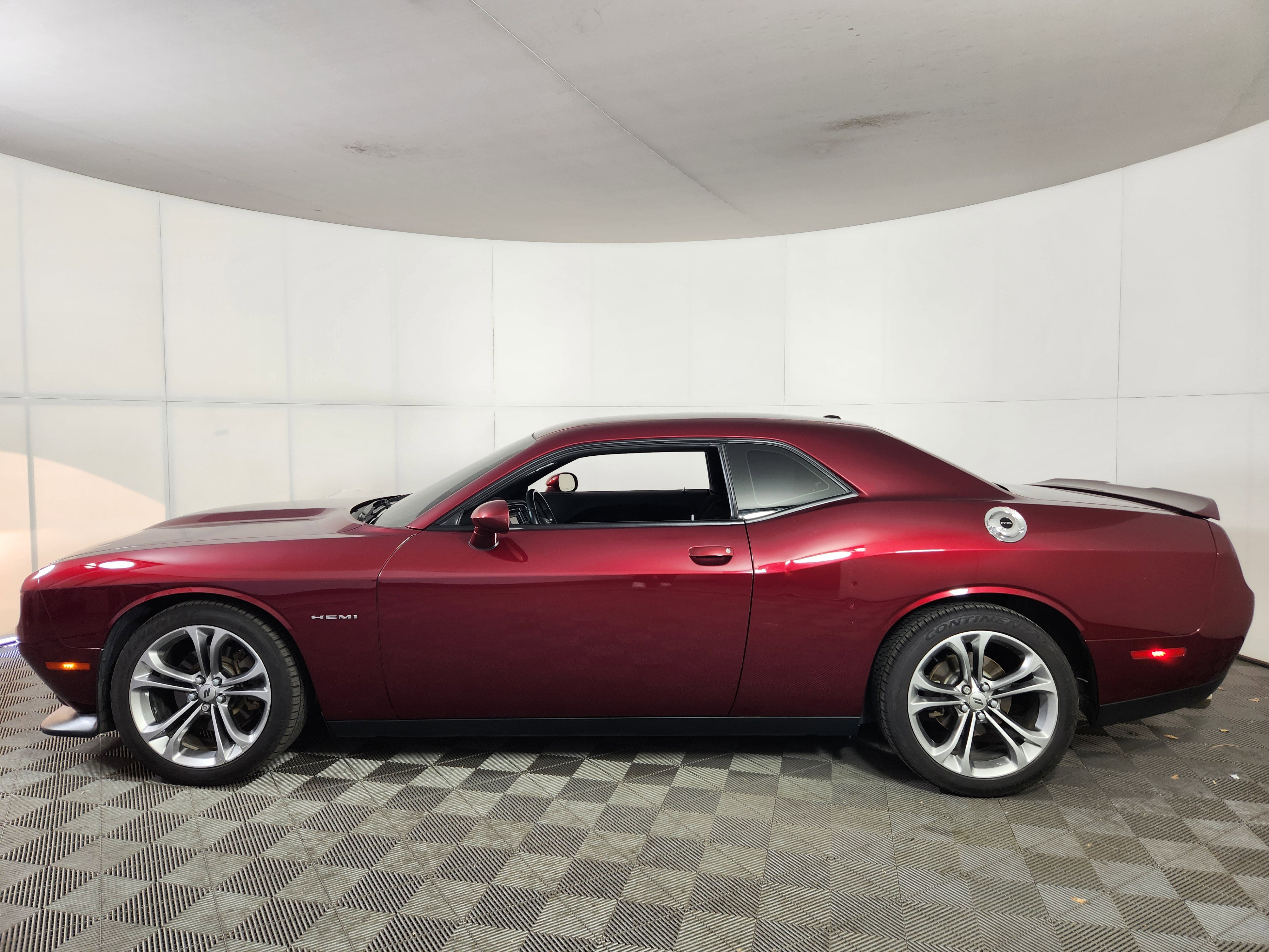 Used 2021 Dodge Challenger R/T image 4