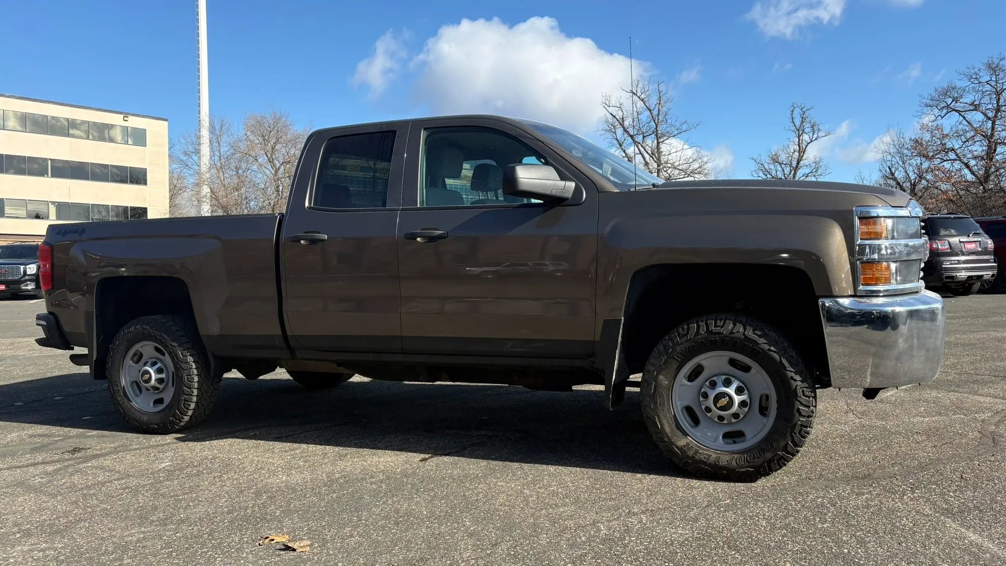 Used 2015 Chevrolet Silverado 2500 W/T w/ WT Convenience Package AWD/4WD image 11