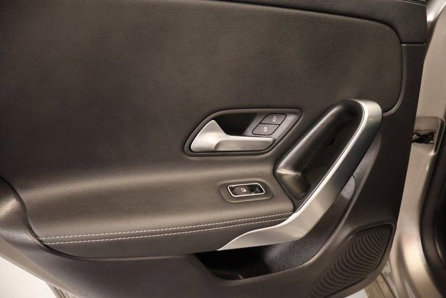 Used 2020 Mercedes-Benz CLA 250 4MATIC image 28