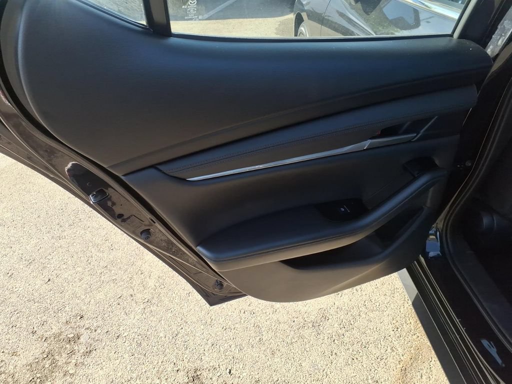 Used 2025 MAZDA MAZDA3 s Sport FWD image 12