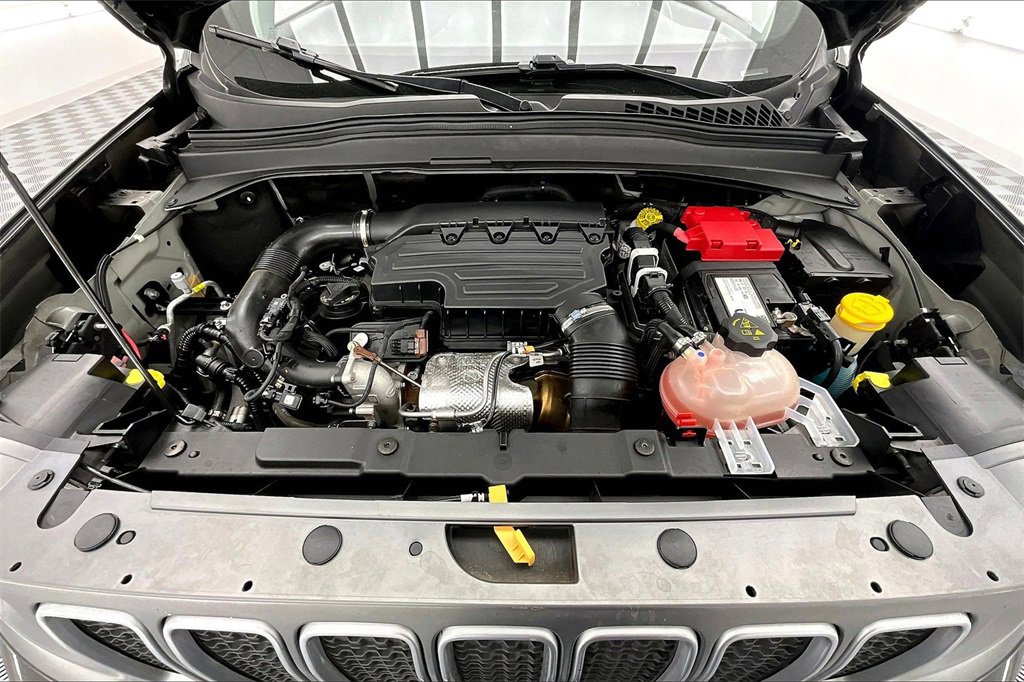 Used 2023 Jeep Renegade Limited image 10