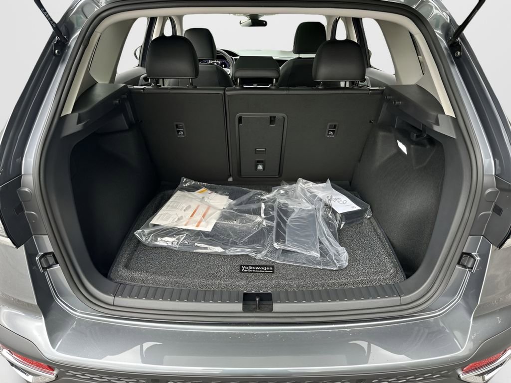 New 2026 Volkswagen Taos SEL image 24