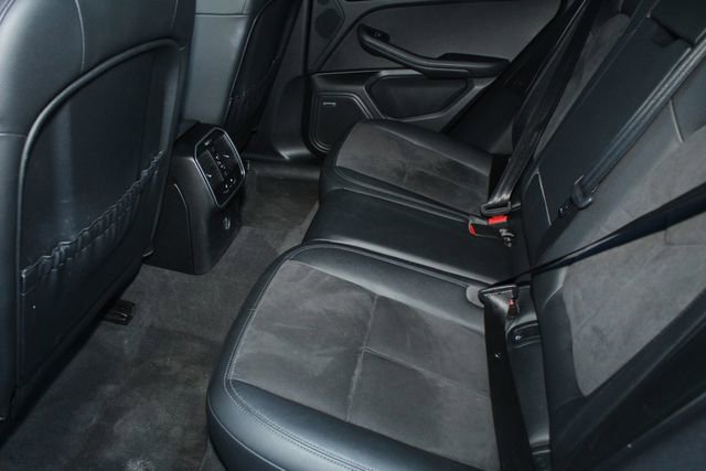 Used 2018 Porsche Macan image 25