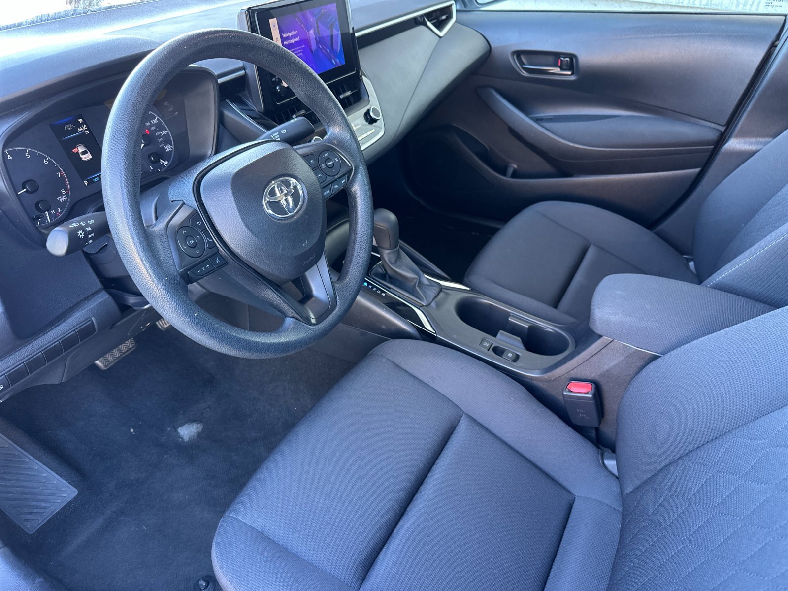 Used 2024 Toyota Corolla LE image 9