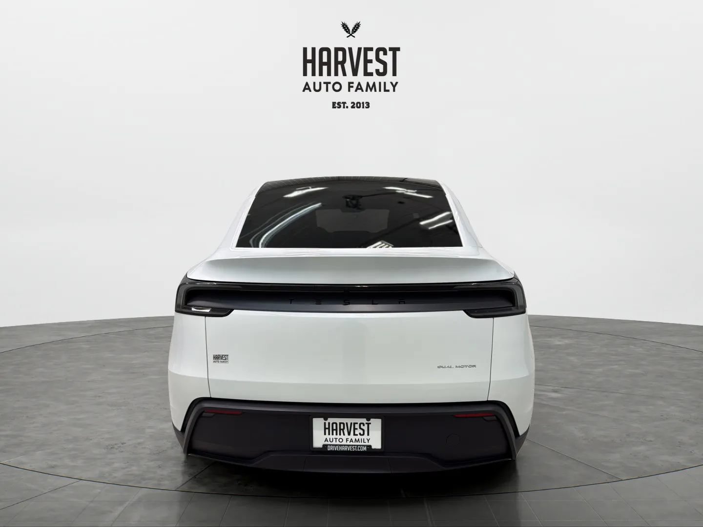Used 2026 Tesla Model Y AWD image 5