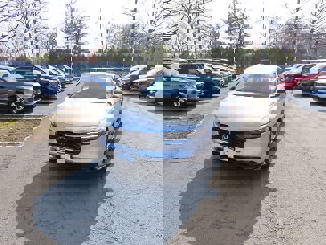 Certified 2025 Honda Accord SE image 1