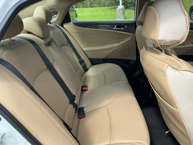 Used 2015 Hyundai Sonata Limited w/ Option Group 02 FWD image 36