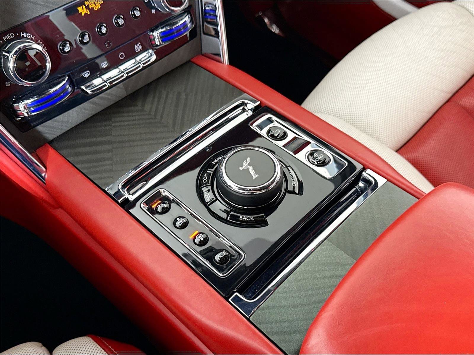 Used 2019 Rolls-Royce Cullinan image 22