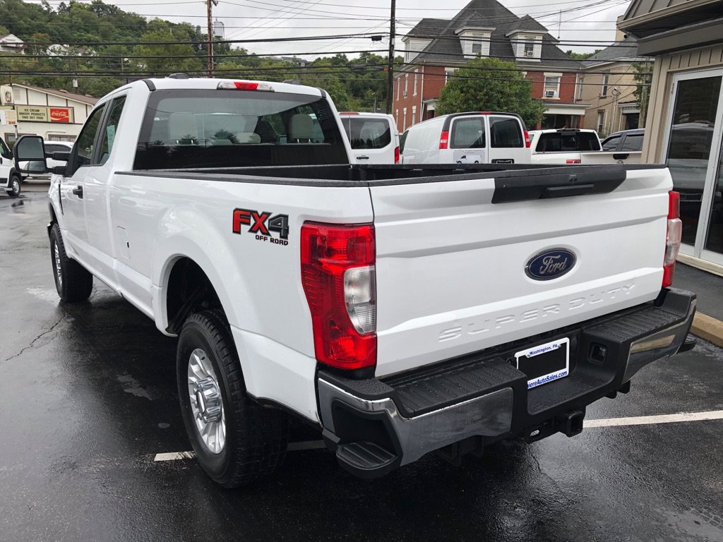 Used 2022 Ford F250 XL w/ Power Equipment Group AWD/4WD image 3