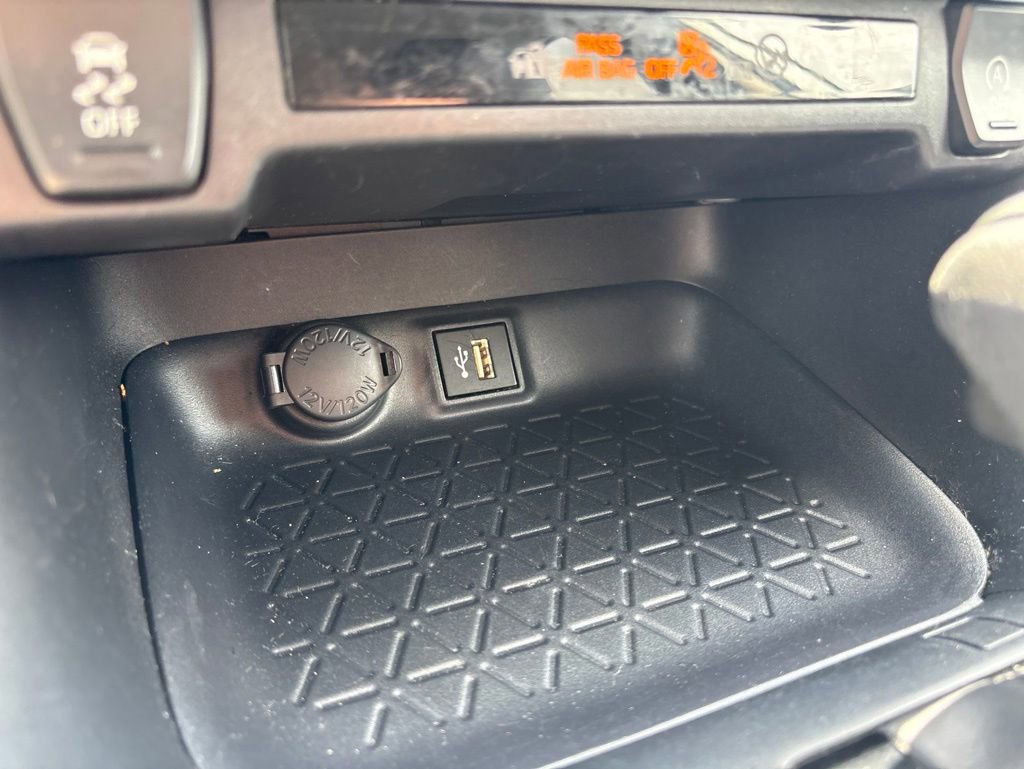 Used 2025 Toyota RAV4 LE FWD image 17