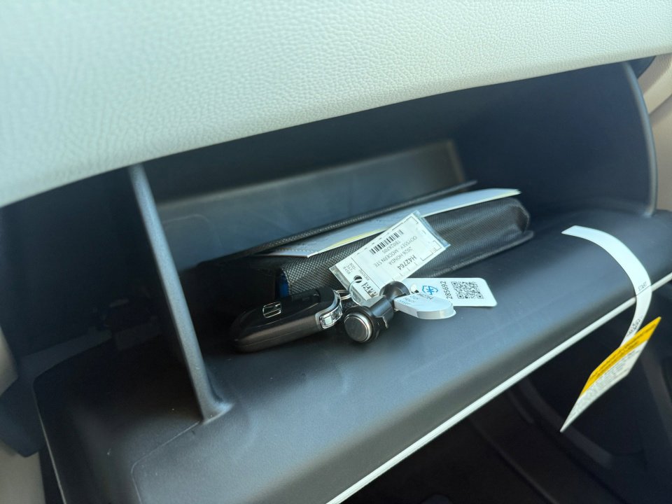 Used 2026 Honda Odyssey Elite image 34