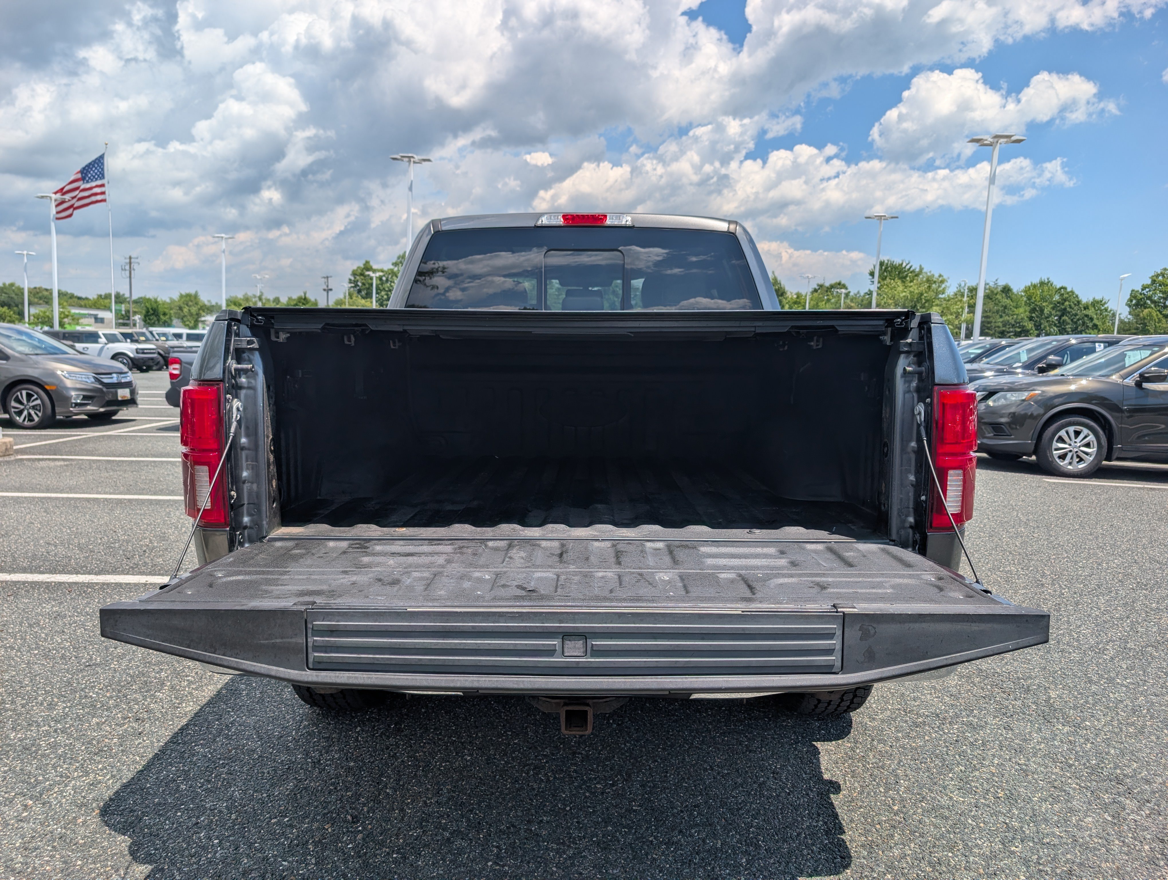 Certified 2019 Ford F150 Lariat w/ Equipment Group 502A Luxury AWD/4WD image 14
