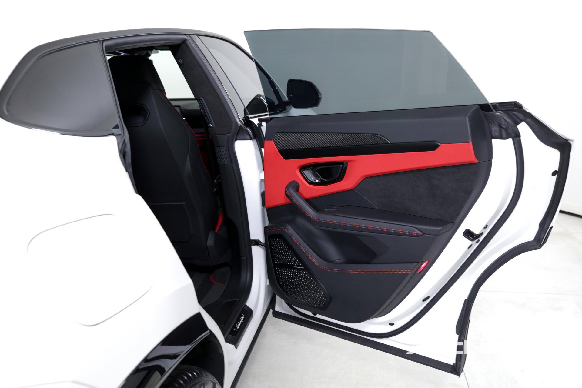 Used 2023 Lamborghini Urus S image 23