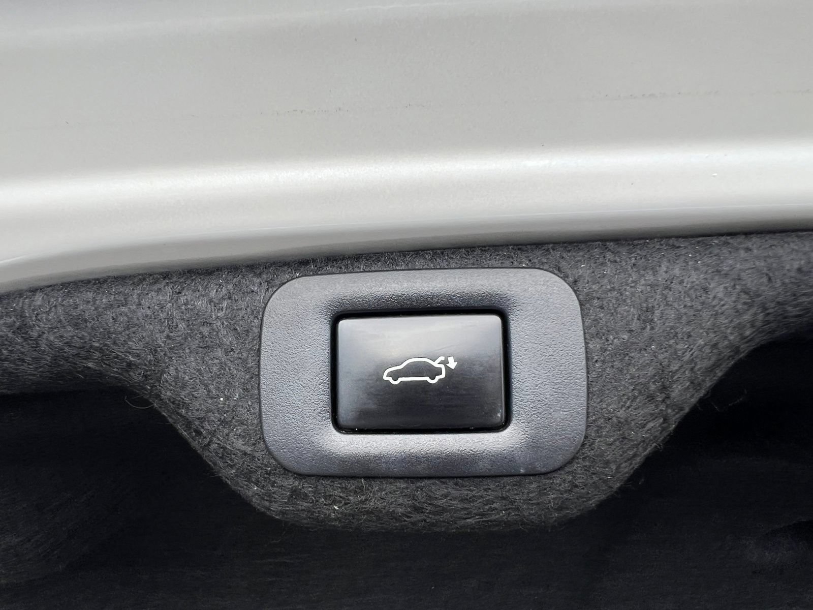 Used 2019 Lexus ES 300h Ultra Luxury w/ Accessory Package 2 FWD image 27