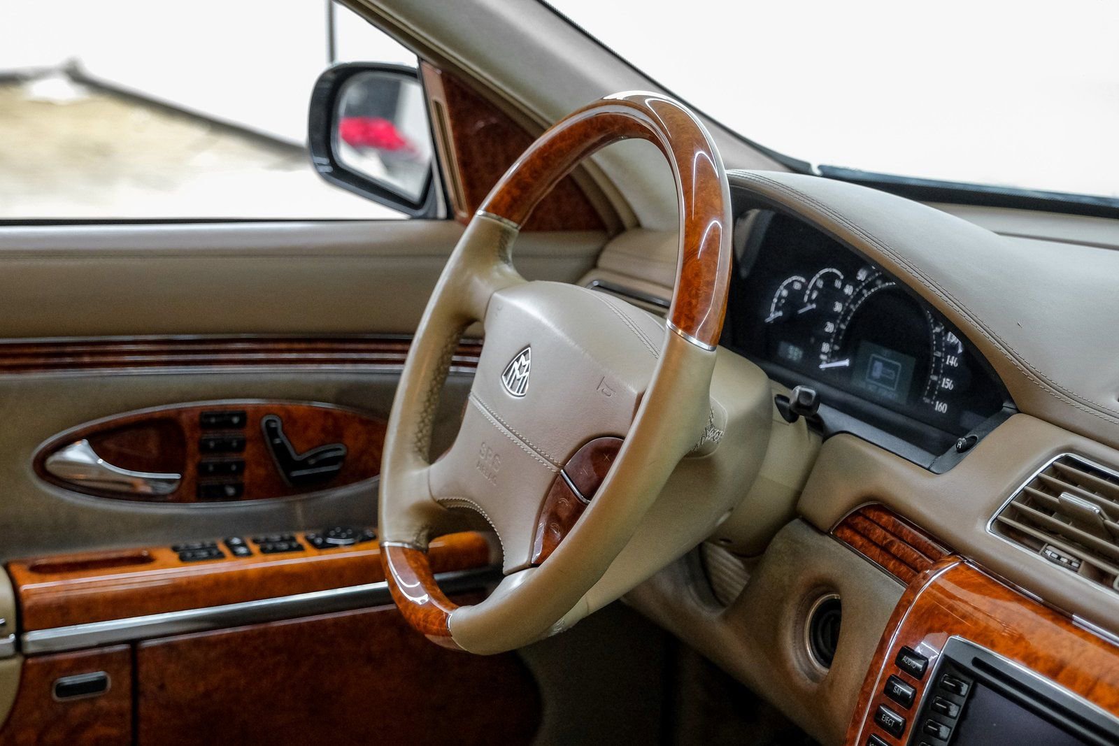 Used 2005 Maybach 57 image 12
