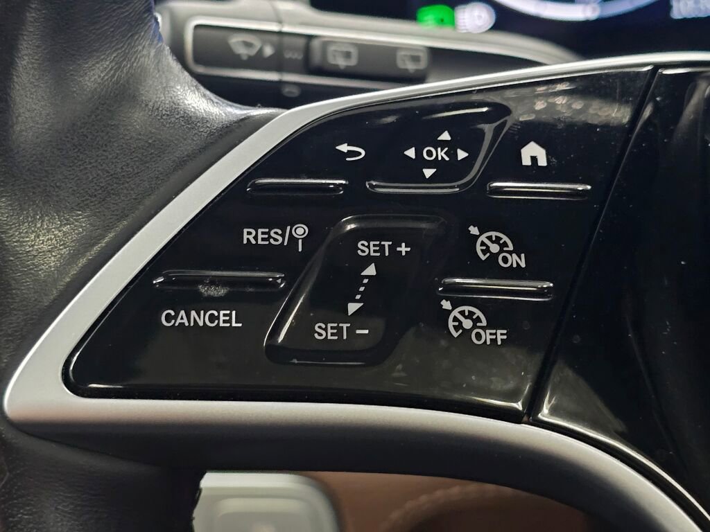 Used 2024 Mercedes-Benz GLE 350 GLE 350 w/ 3rd Row Seat Package image 41