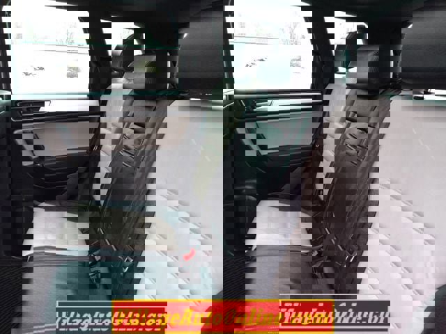 Used 2017 Volkswagen Touareg Wolfsburg Edition image 26