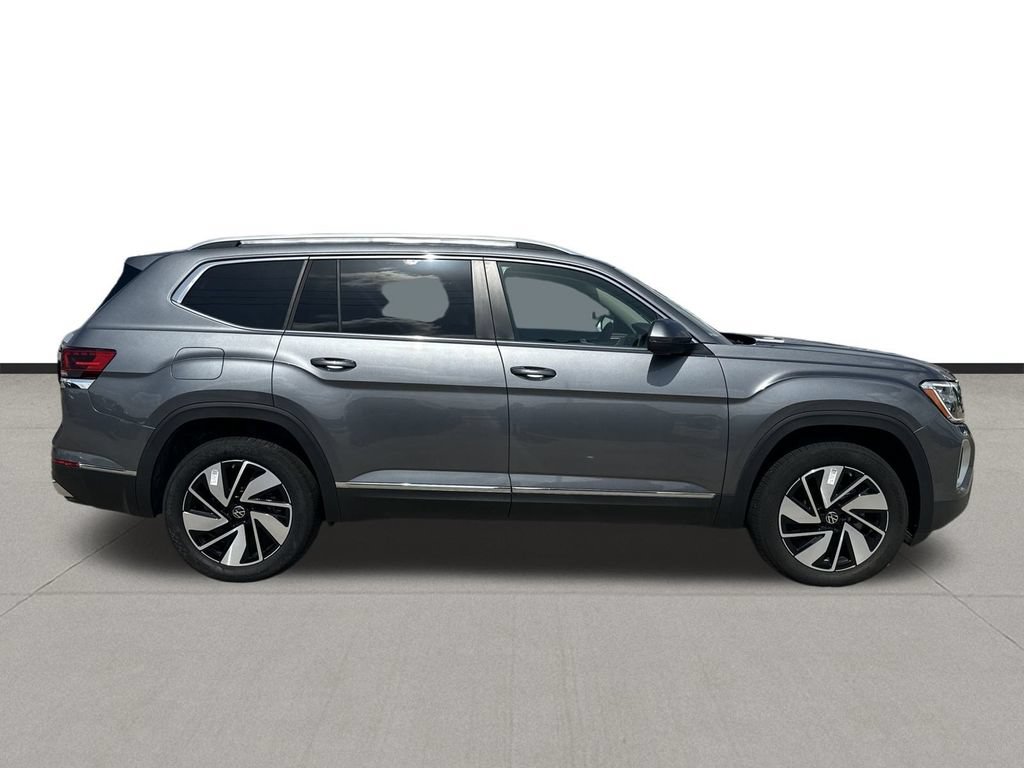 Used 2024 Volkswagen Atlas SEL AWD/4WD image 4
