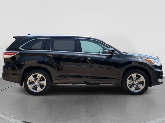 Used 2015 Toyota Highlander Limited Platinum AWD/4WD image 2