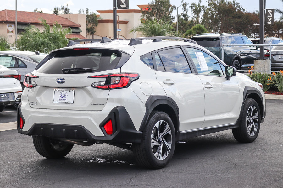 Used 2024 Subaru Crosstrek 2.0i Premium w/ Crosstrek Mirror Package AWD/4WD image 5