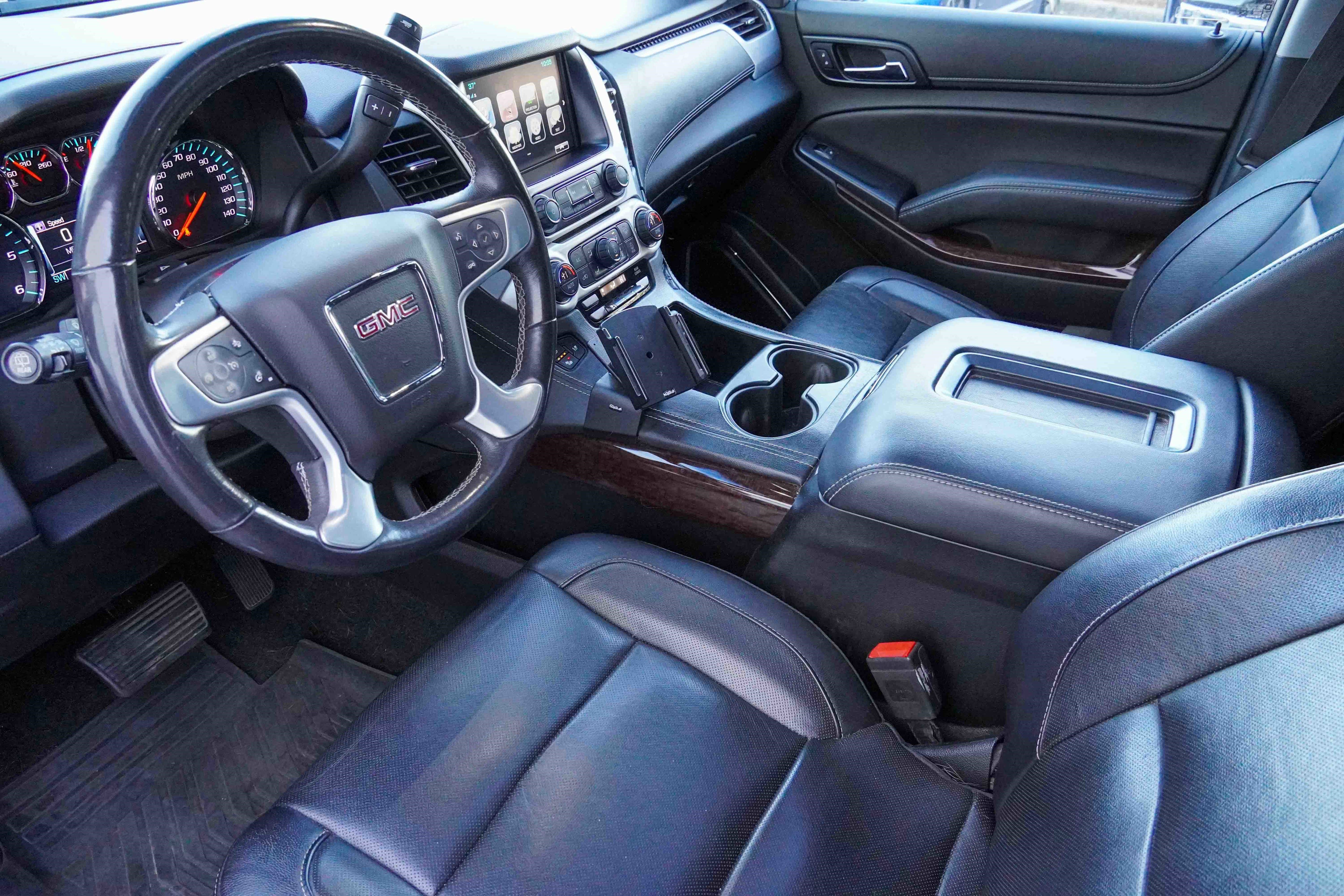 Used 2018 GMC Yukon XL SLT w/ Open Road Package image 9