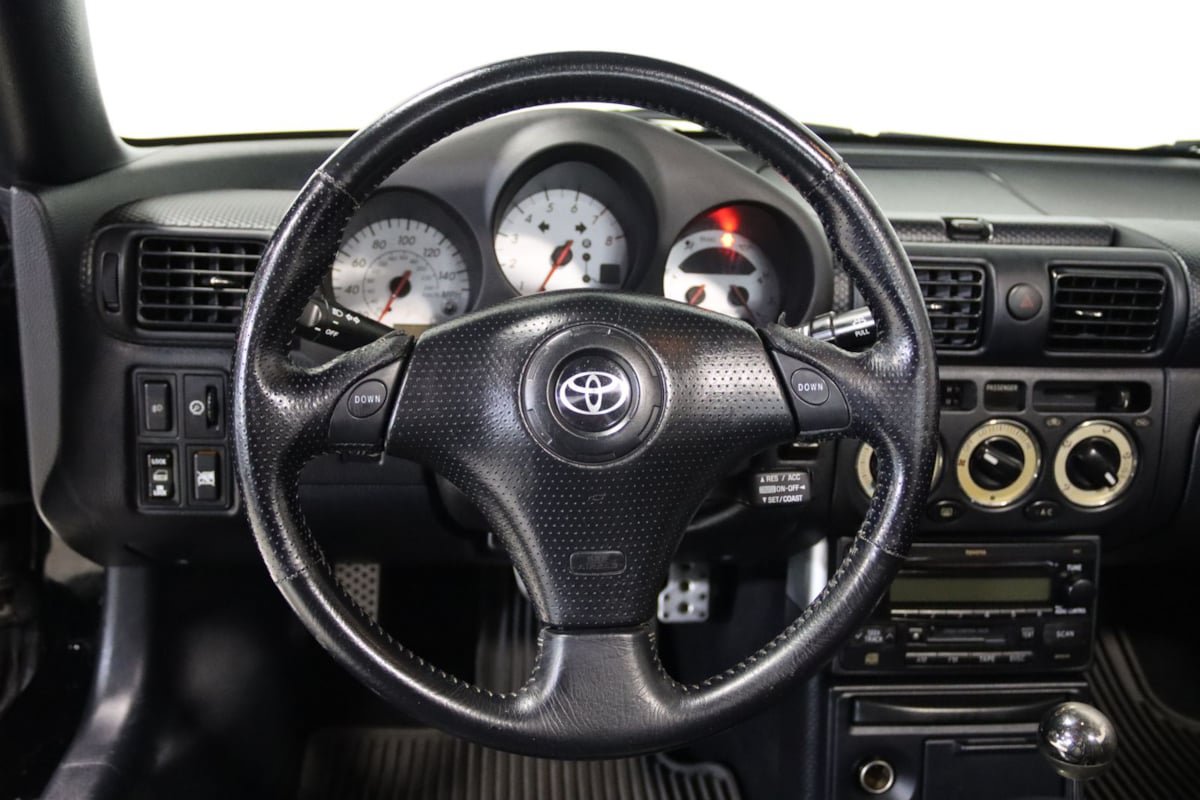 Used 2004 Toyota MR2 RWD image 44