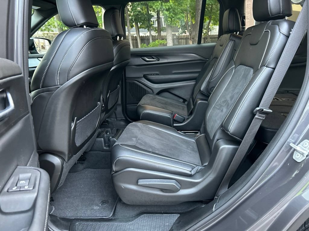 New 2025 Jeep Grand Cherokee L Laredo AWD/4WD image 25