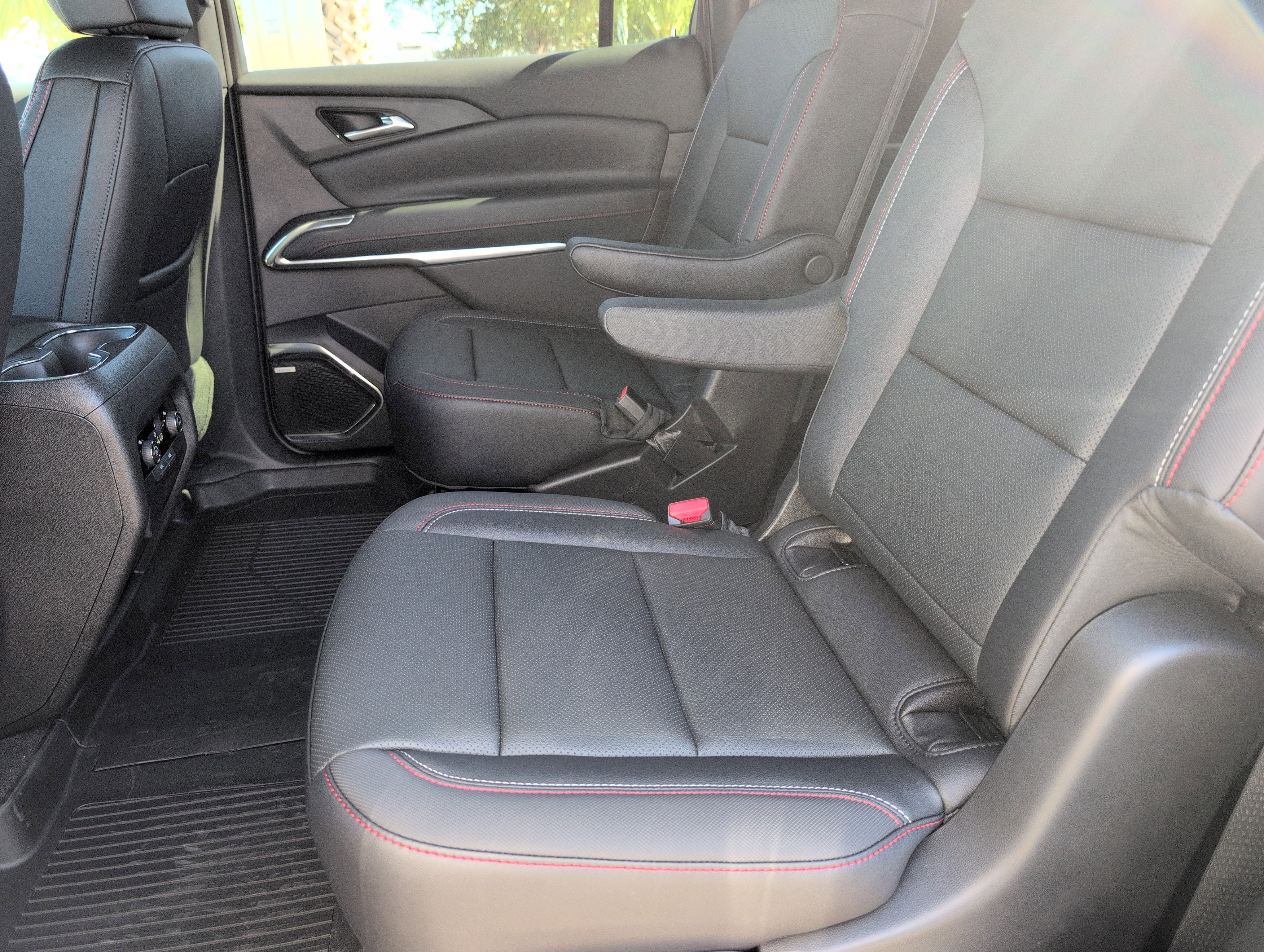 New 2026 Chevrolet Traverse Z71 w/ Enhanced Driving Package image 28