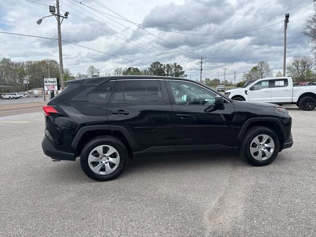 Used 2022 Toyota RAV4 LE image 14