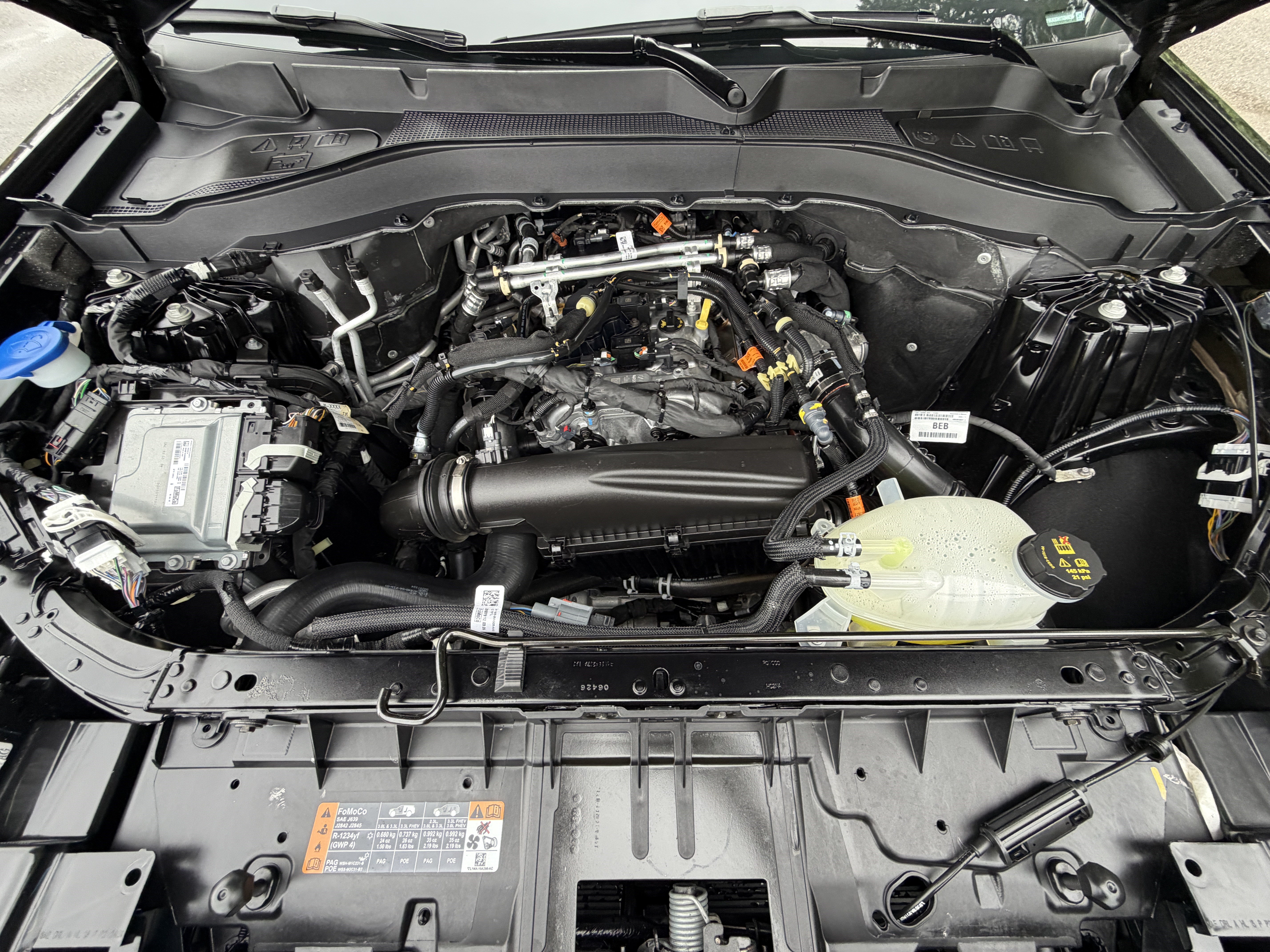 Used 2026 Ford Explorer Active AWD/4WD image 11