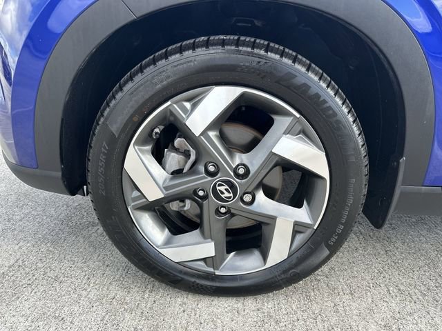 Used 2023 Hyundai Venue SEL FWD image 11