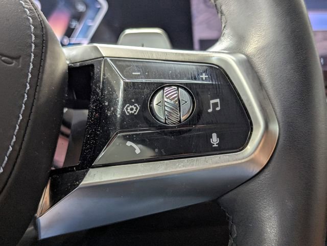 Used 2023 BMW 740i image 18