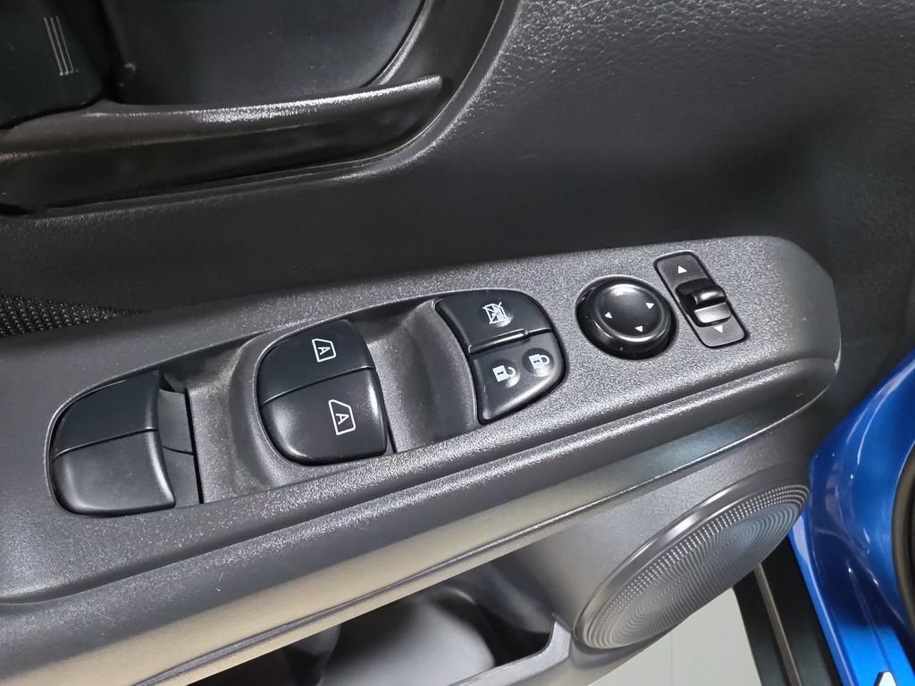 Used 2022 Nissan Kicks S w/ Interior Electronics Package FWD image 13