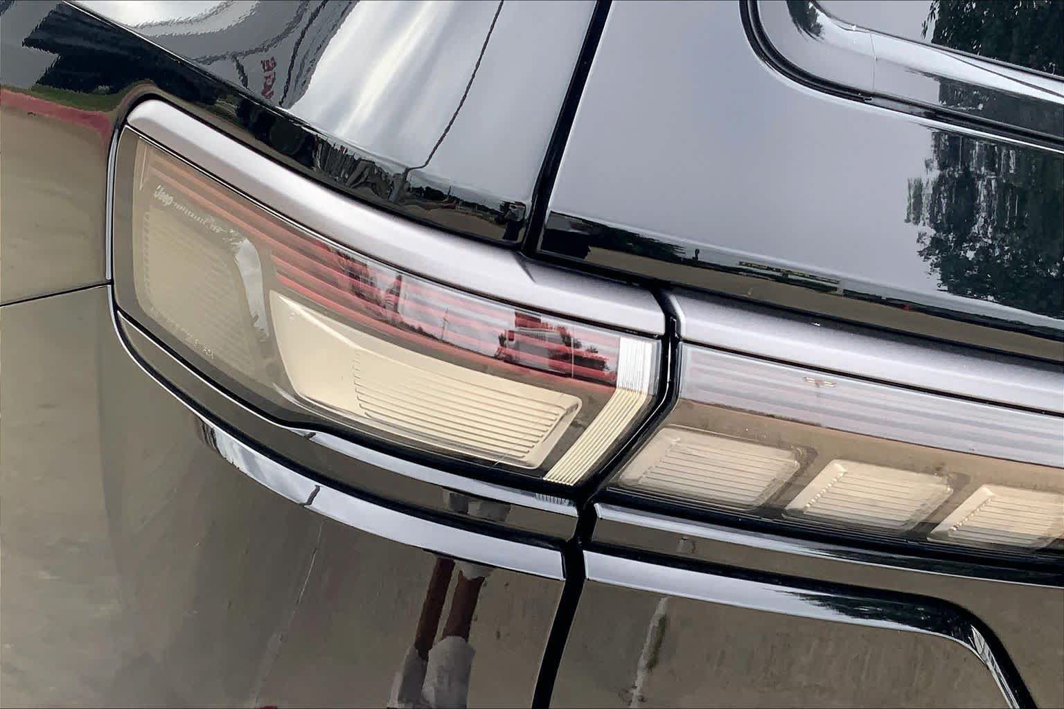 New 2026 Jeep Grand Wagoneer L Limited AWD/4WD image 14