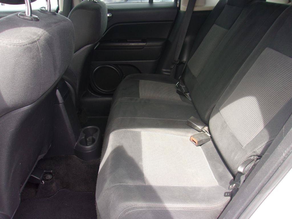 Used 2012 Jeep Patriot Latitude FWD image 8