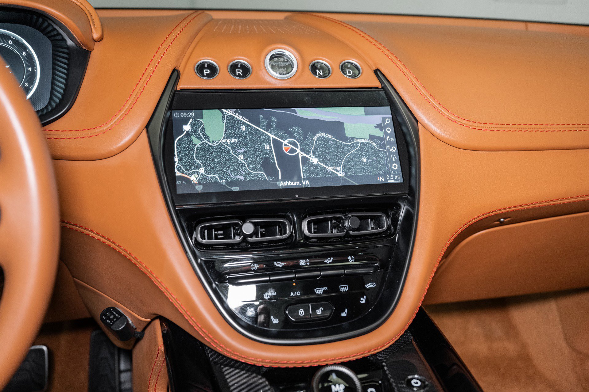 Used 2023 Aston Martin DBX 707 image 29