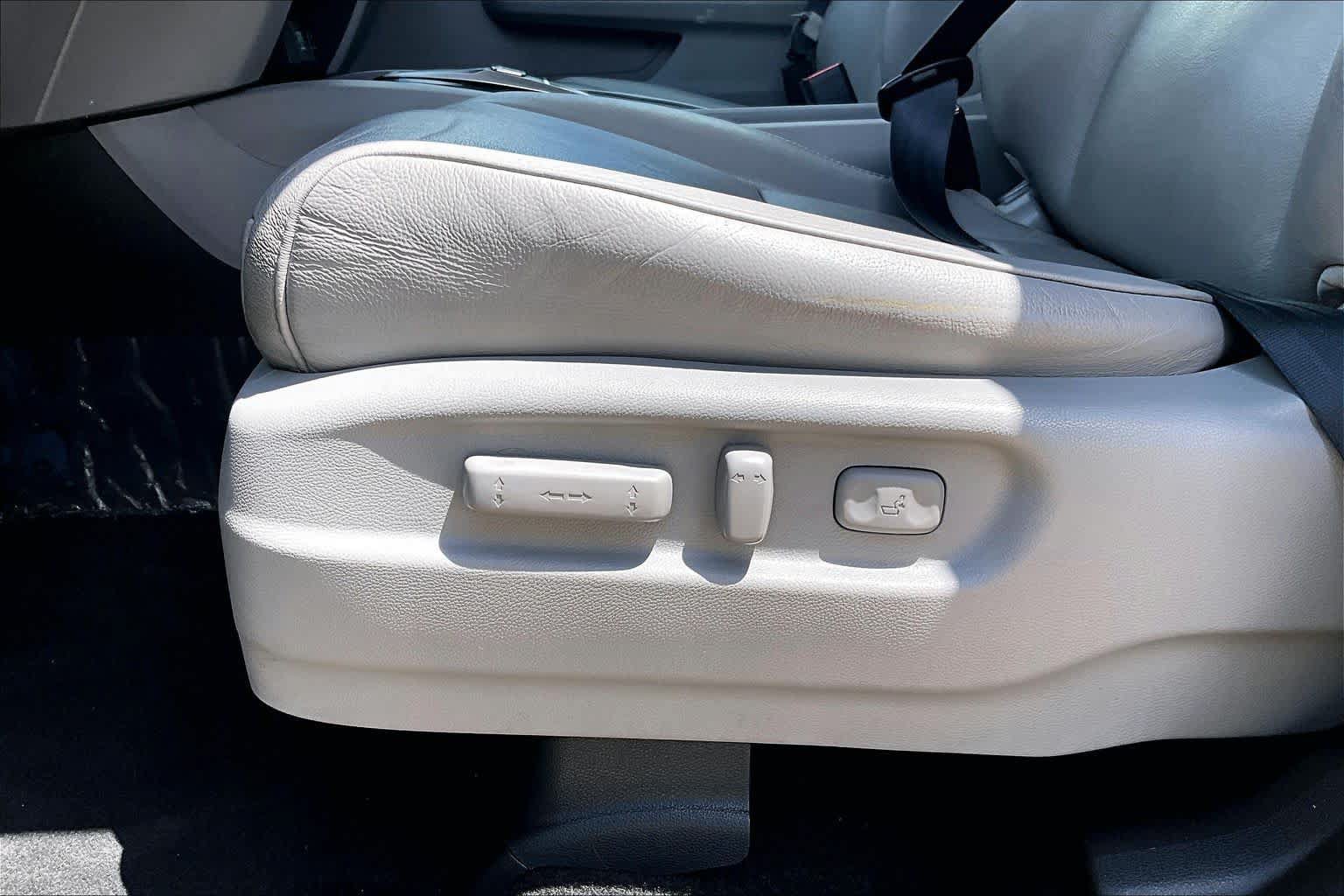 Used 2016 Honda Pilot Touring image 33