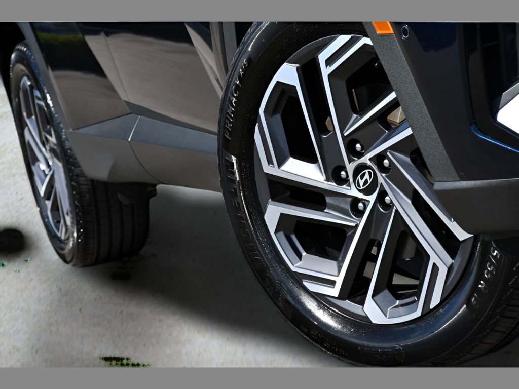 Used 2025 Hyundai Tucson Limited AWD/4WD image 11