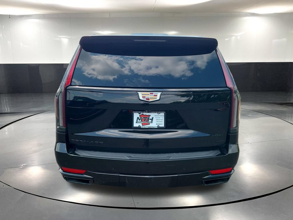 Used 2021 Cadillac Escalade Sport w/ LPO, Illumination Package AWD/4WD image 7