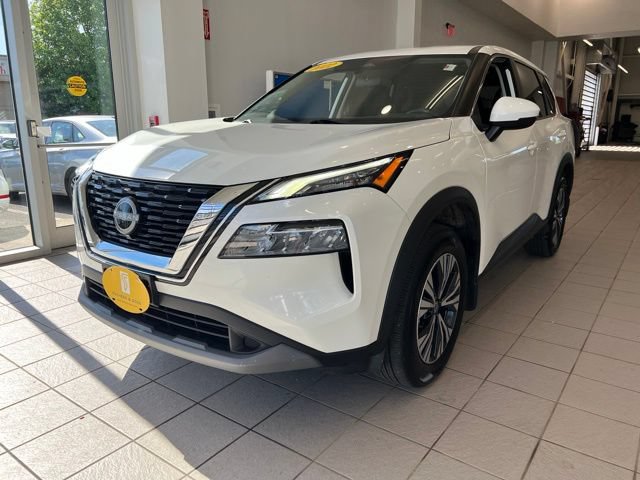 Used 2022 Nissan Rogue SV AWD/4WD image 3