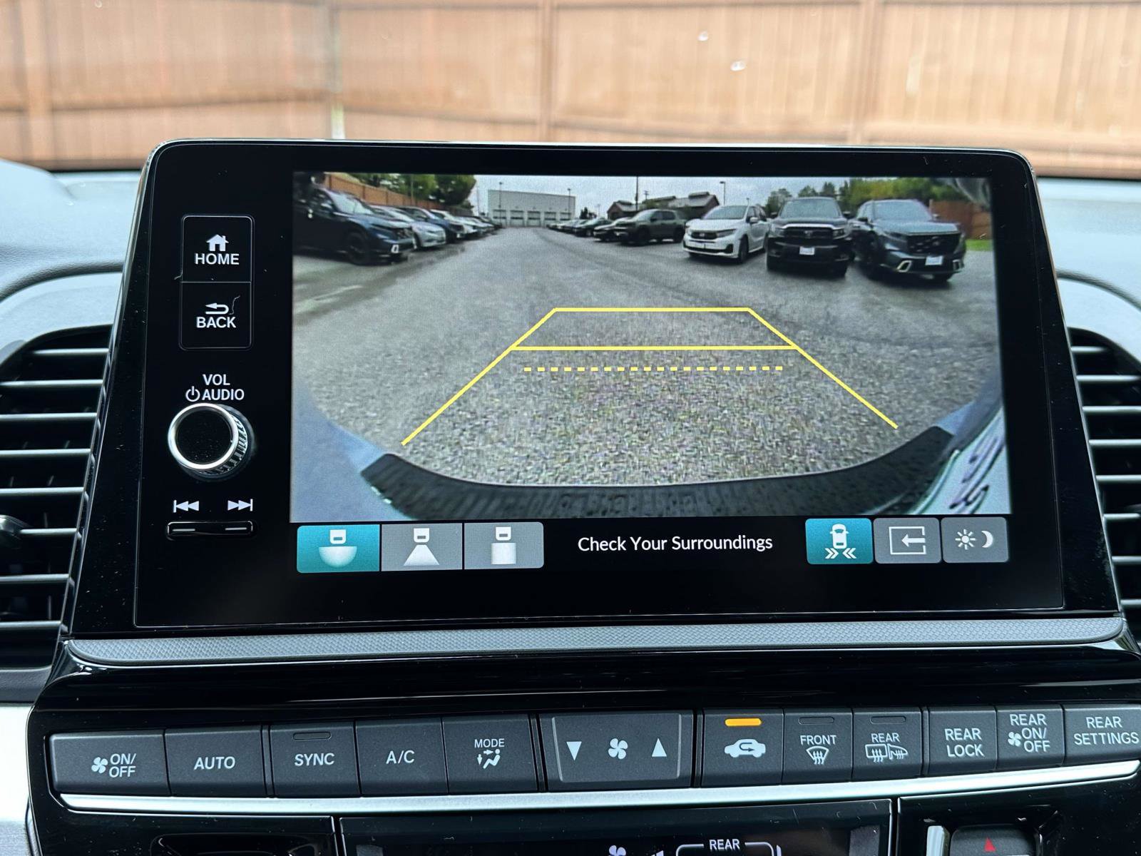 New 2026 Honda Odyssey Touring image 6